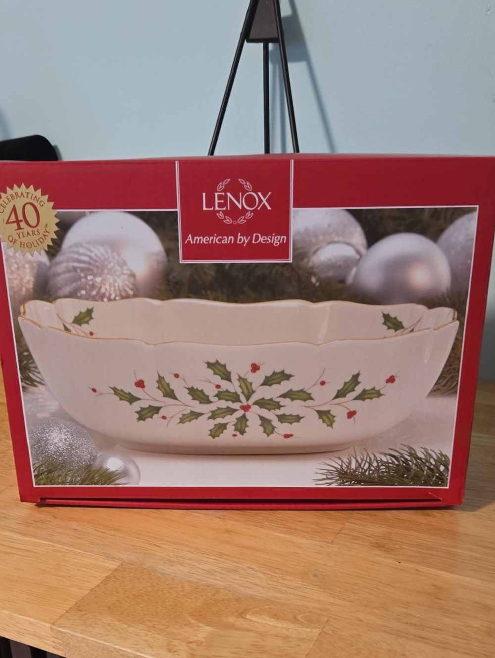 Lenox Holiday Large Fluted 10" Bowl NIB  (#96)